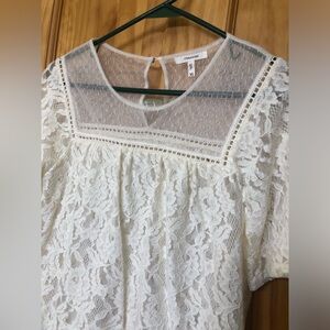 NWT-Maurices, lace, sheer, women’s top, XS, but oversized fit S, M, cream